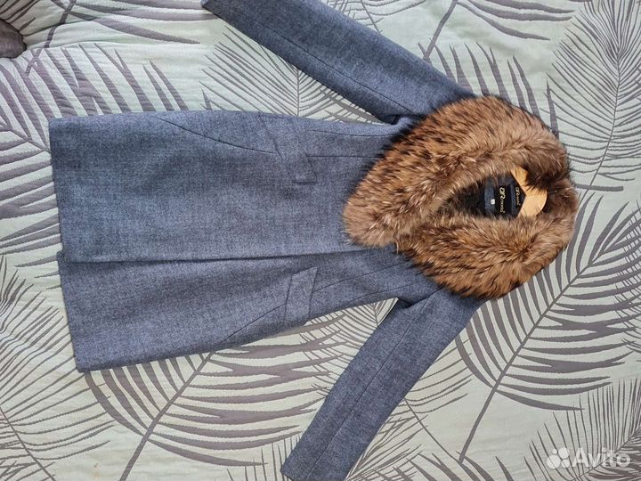 Пальто женское 42