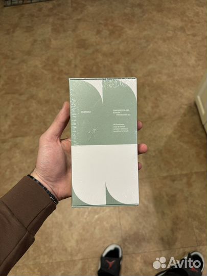 Защитные стекла Commo на iPhone 14, 13, 13 Pro