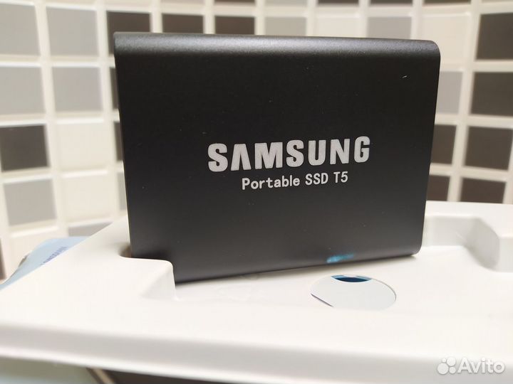 Новый Внешний SSD - накопитель 1Tb Samsung T5