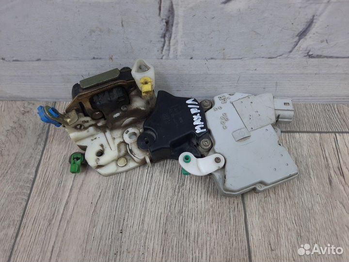 Замок двери передней левой Maxima А32