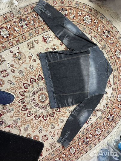 Джинсовая куртка