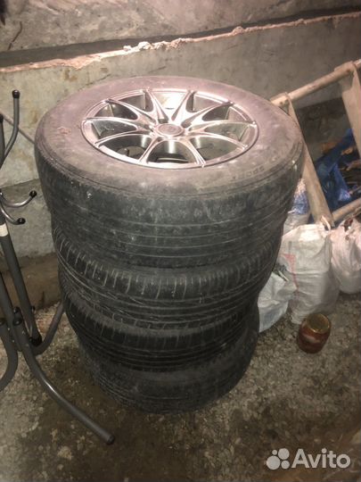 Bridgestone Blizzak Ice 215/65 R16 21B