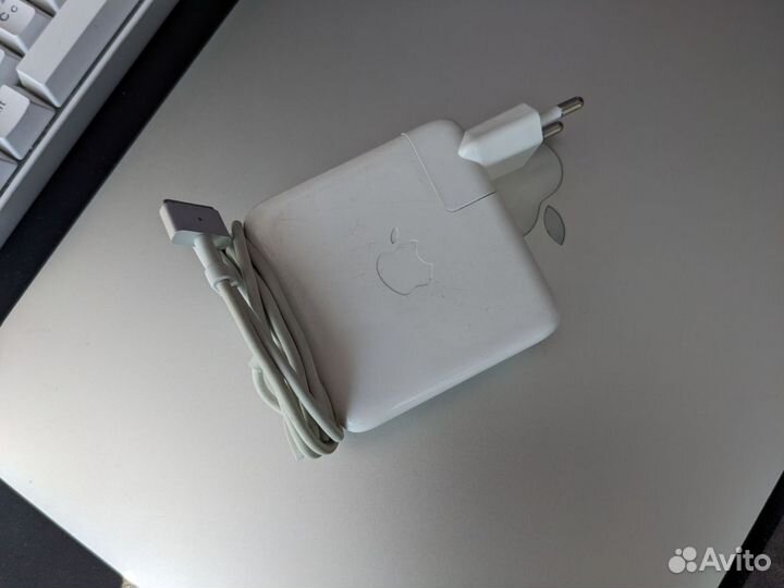 Блок питания оригинал,как новый MacBook MagSafe 2