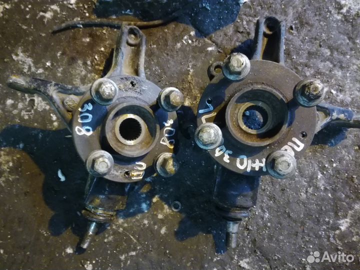 Кулак поворотный Peugeot 308 Пежо 308