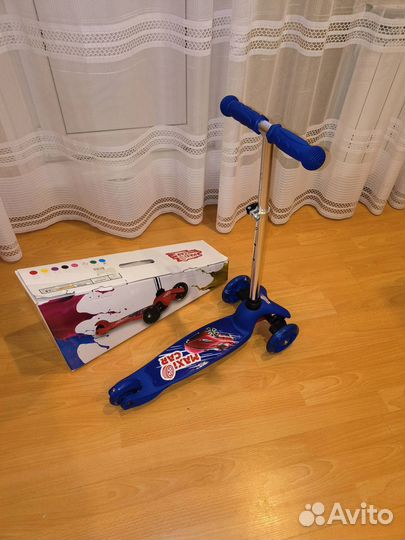 Самокат детский трехколесный