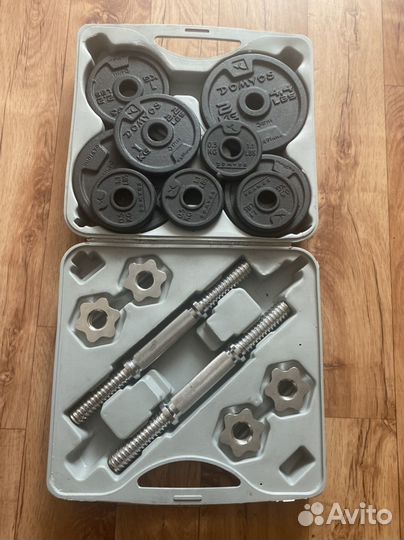 Чемодан с гантелями