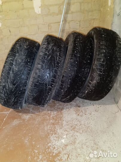 Nokian Tyres Hakkapeliitta 5 215/70 R16