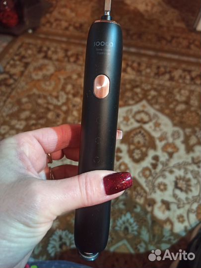 Электрическая зубная щётка