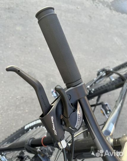 Велосипед алюминиевый 27.5 Shimano