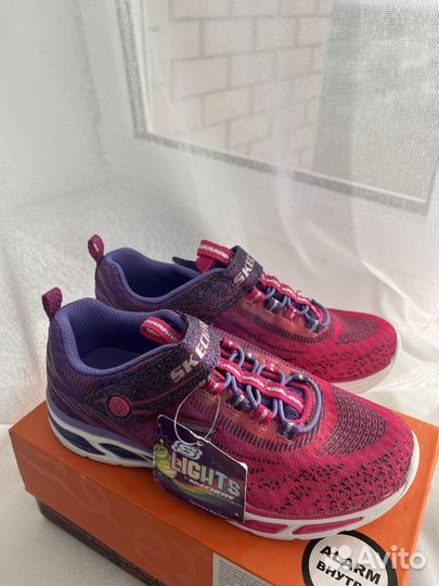 Кроссовки для девочки