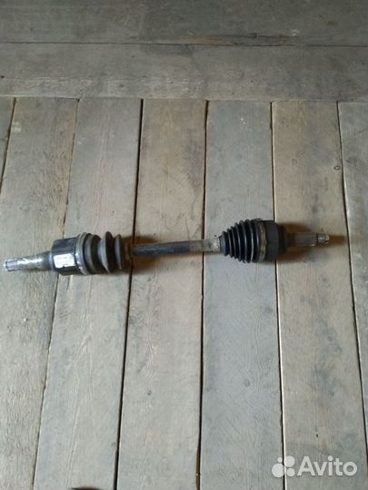 Продам привод Мазда 3