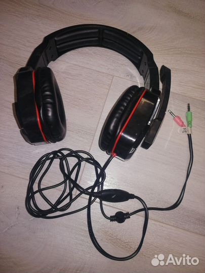 Игровые наушники с микрофоном