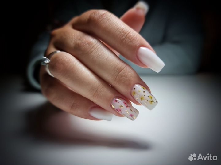 Мастер маникюра и педикюра