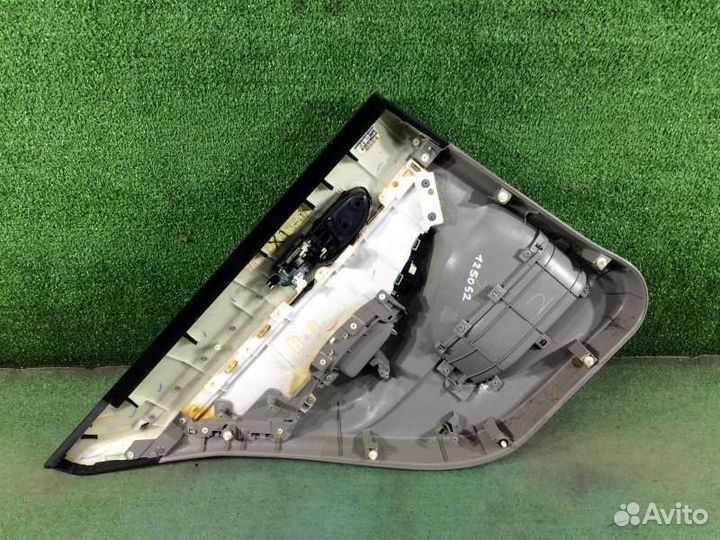 Обшивка двери задняя правая Honda Civic FD3 LDA