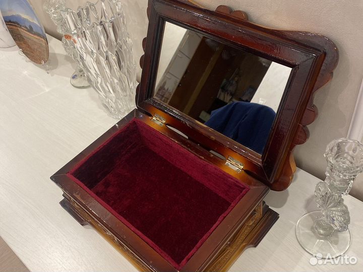 Шкатулка для украшений