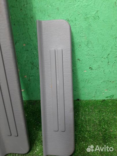 Накладка порога внутри Hyundai Matrix 2004
