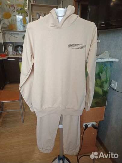 Новый костюм 50 размер