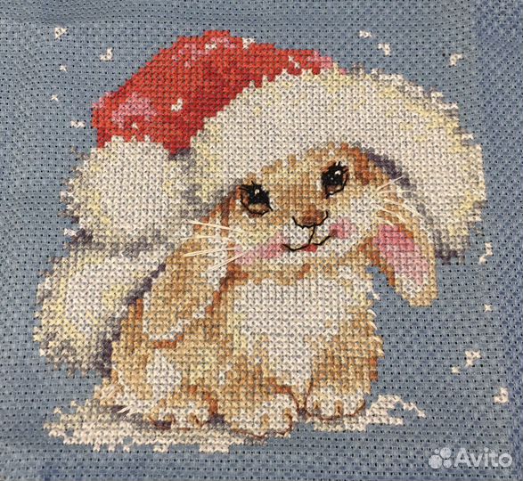 Зайчонок в шапке