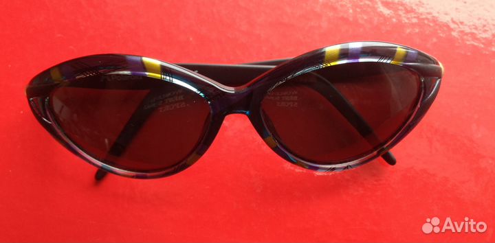 Солнцезащитные очки 