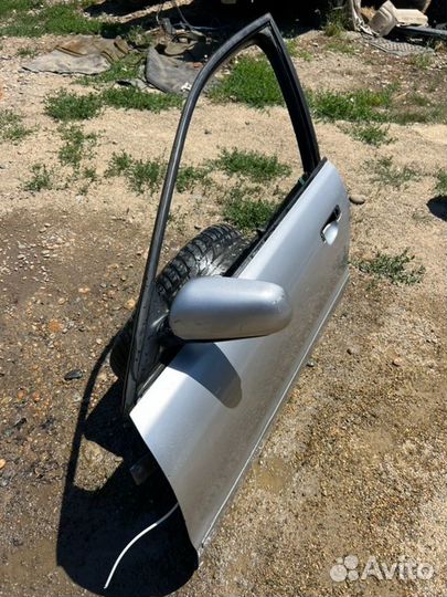 Дверь передняя левая Audi A4 B5 ADR 1996