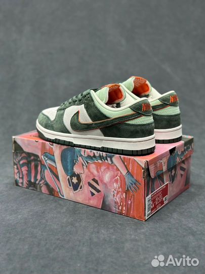 Кроссовки Nike