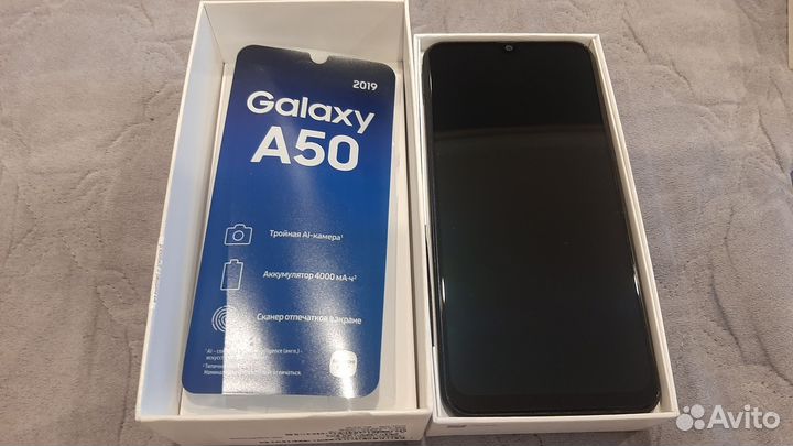 Samsung Galaxy A50, 4/64 ГБ