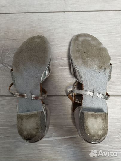 Туфли для девочки 35 размер серебряные