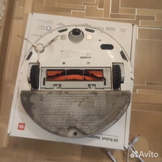 Робот-пылесос Xiaomi Mi Robot Vacuum-Mop