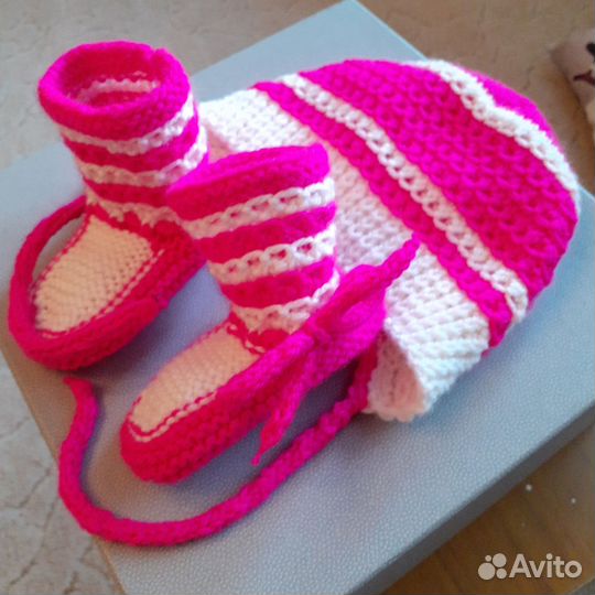 Комплект на выписку для девочки