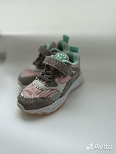 Кроссовки для девочки 23 Котофей