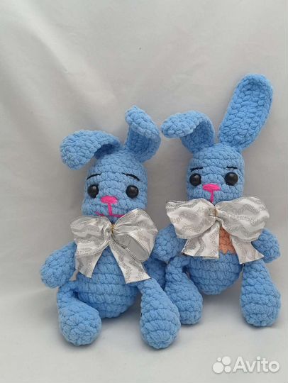 Вязаный зайчик из плюшевой пряжи