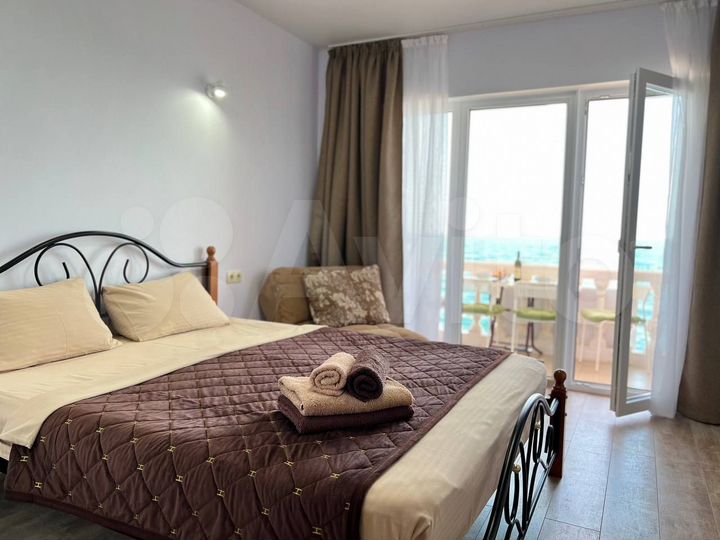 Гостиница, 215 м²