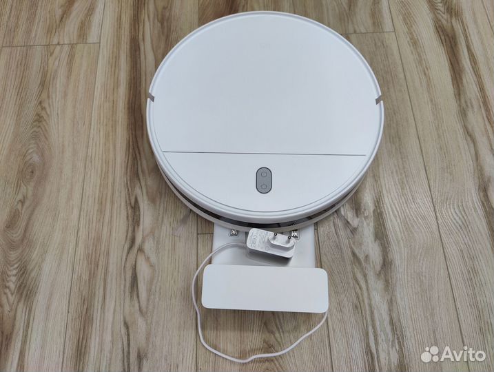 Робот-пылесос Xiaomi Mi Robot Vacuum-Mop Essential