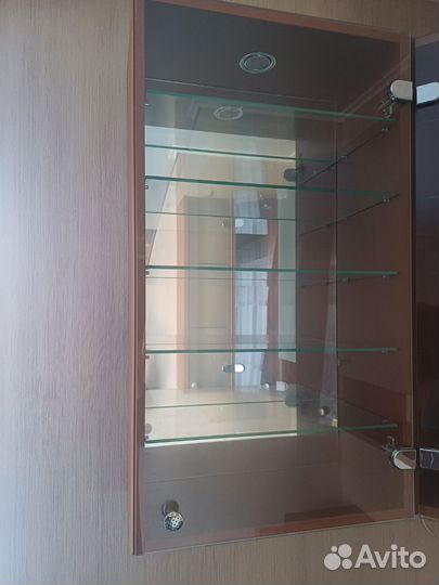 Шкафчик настенный б/у