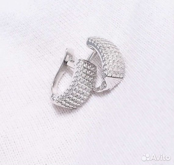 Маленькие серебряные серьги