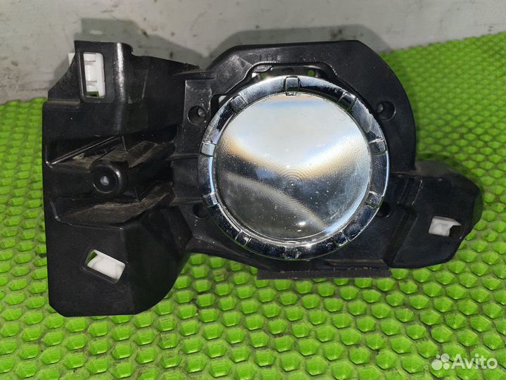 Линза фары левая Cadillac Escalade GMT900