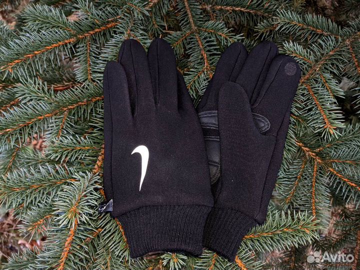 Перчатки Nike