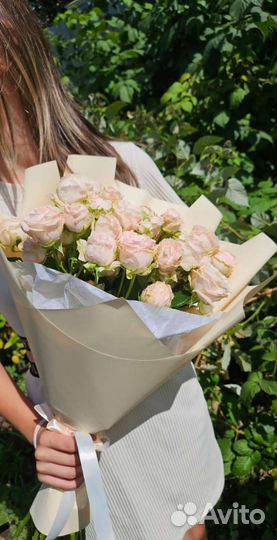 Доставка цветов и букетов