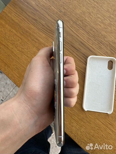 iPhone X, 64 ГБ