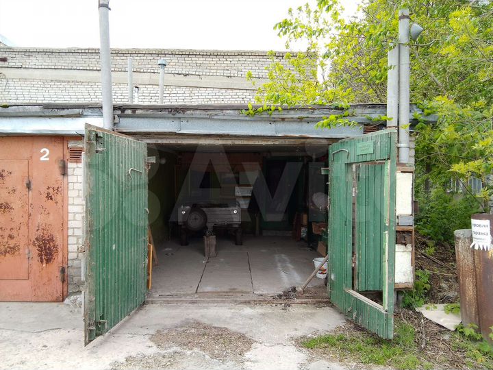 Гараж, > 30 м²