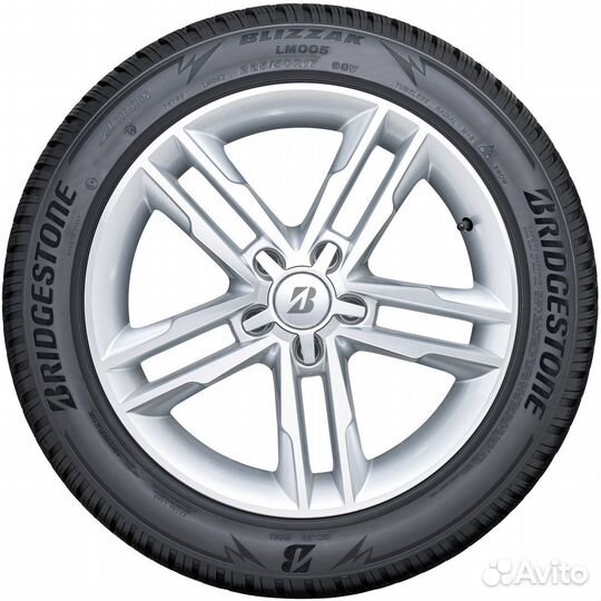 Bridgestone Blizzak LM-005 235/40 R19 96V