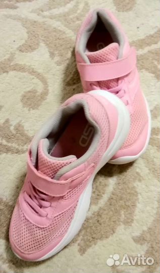 Кроссовки для девочки 31-32