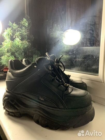 Buffalo кроссовки swear type