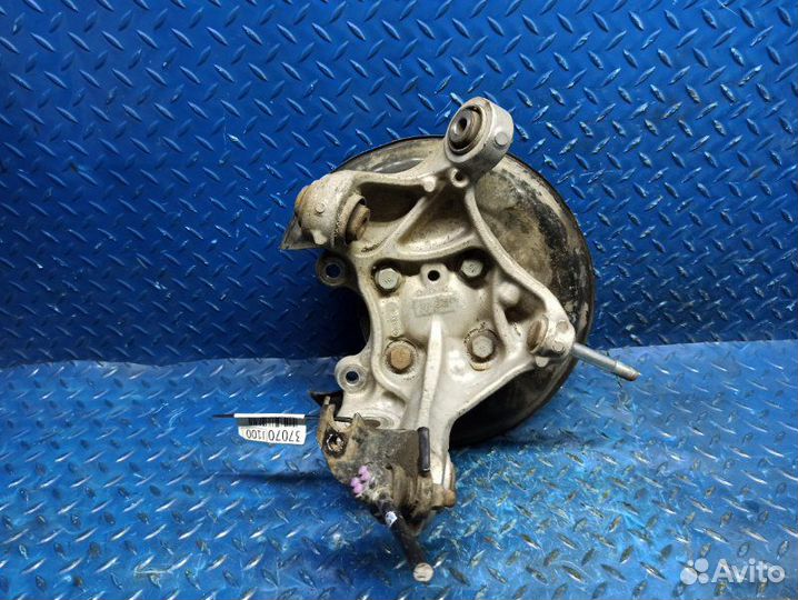 Кулак ступица задний правый Honda Accord 9