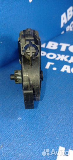 Моторчик стеклоподъемника Hyundai Santa Fe