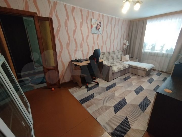 2-к. квартира, 42,7 м², 1/3 эт.