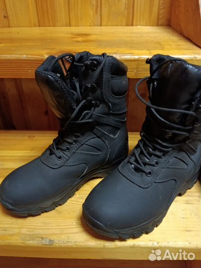 Ботинки с высоким берцем