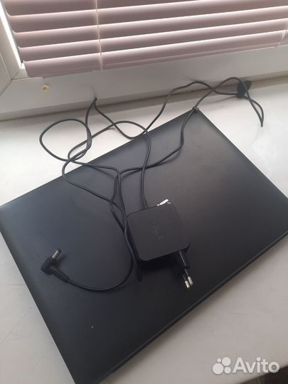 Ноутбук asus