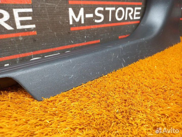 Накладка на порог салона задняя левая