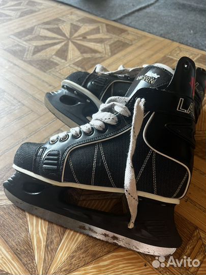 Коньки хоккейные